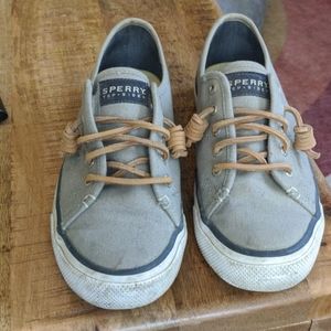 Sperry topsiders